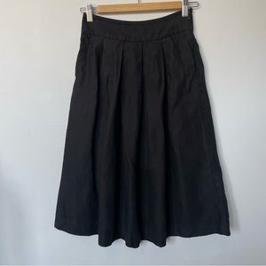 Aritzia Wilfred Narrateur Skirt in Black in size 0